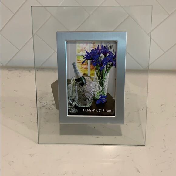 New Glass Photo Frame - Picture 1 of 3